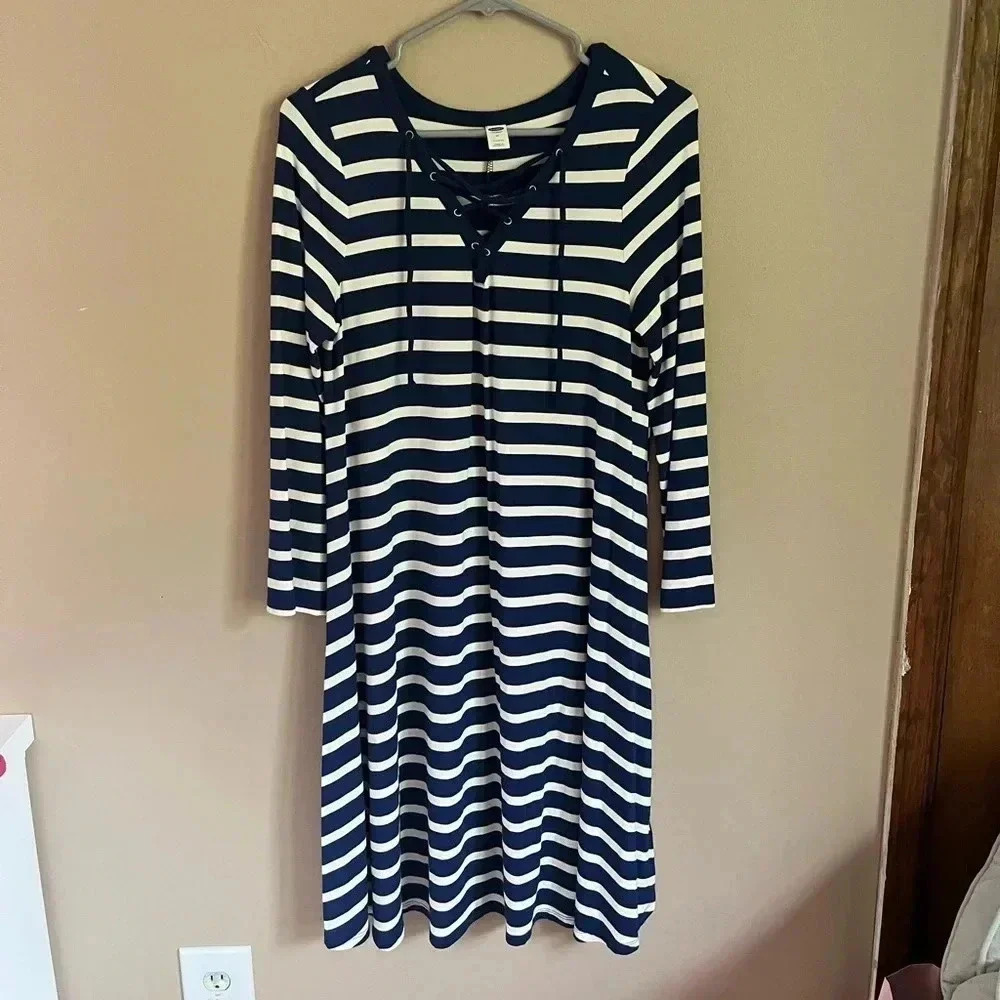 🤎2/$20 Old Navy Womens Dress Medium Tall Blue Striped Knit Swing Nautical